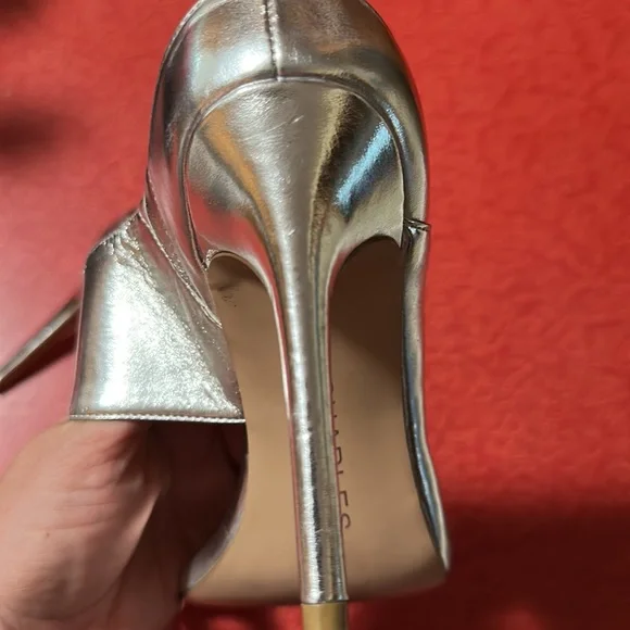 Charles by Charles David silver open toe stilettos shoes - great shape!! Heels - Picture 8 of 8